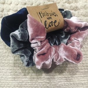 3 pack velvet scrunchies